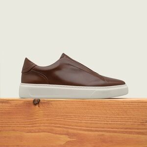 Elegant Brown Leather Men's No Lace Sneakers